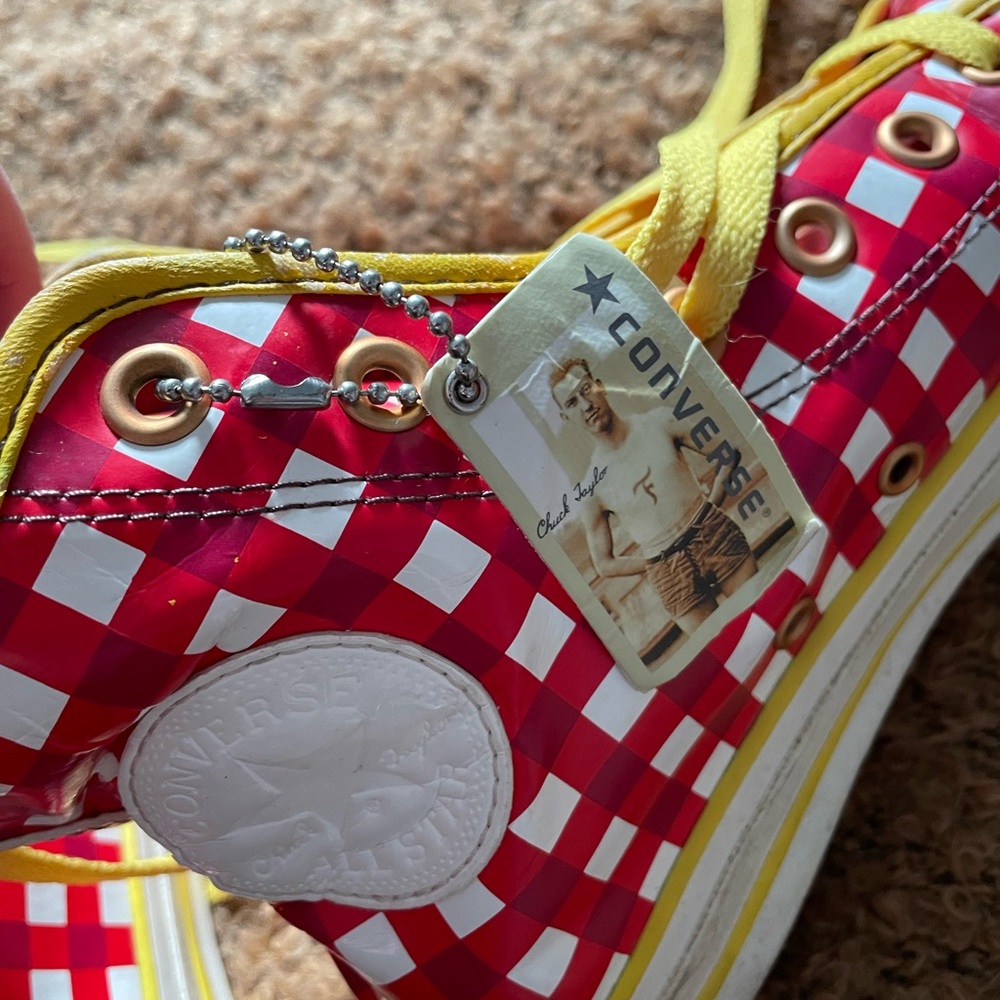 Vintage Converse Breakfast - Picture 5 of 7